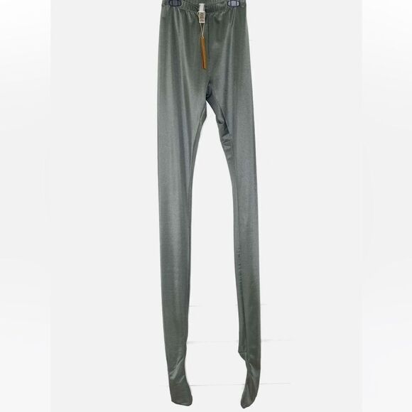 SKIMS NWT Footed Leggings in the color Thunder Grey size S - Picture 5 of 5